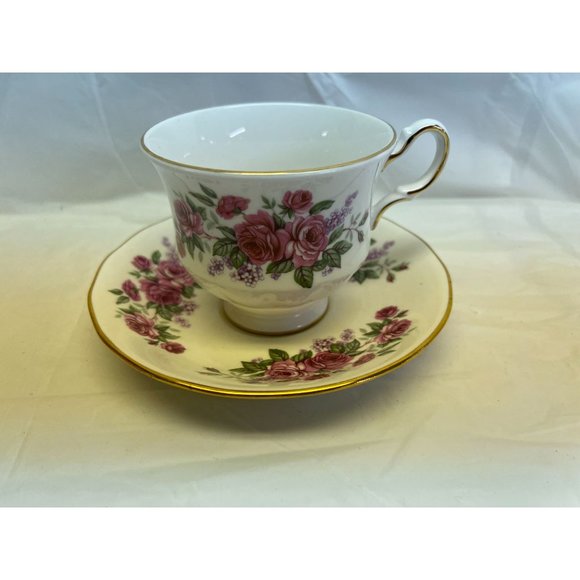 Queen Anne Teacup Saucer Set Fine Bone China England Light Pink Roses - Picture 1 of 5